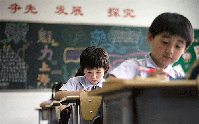  Studenti cinesi, fonte: Telegraph, foto Alamy