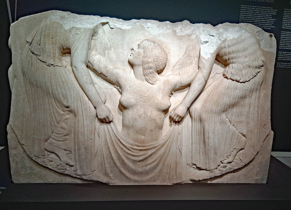 Il Trono Ludovisi, la fronte