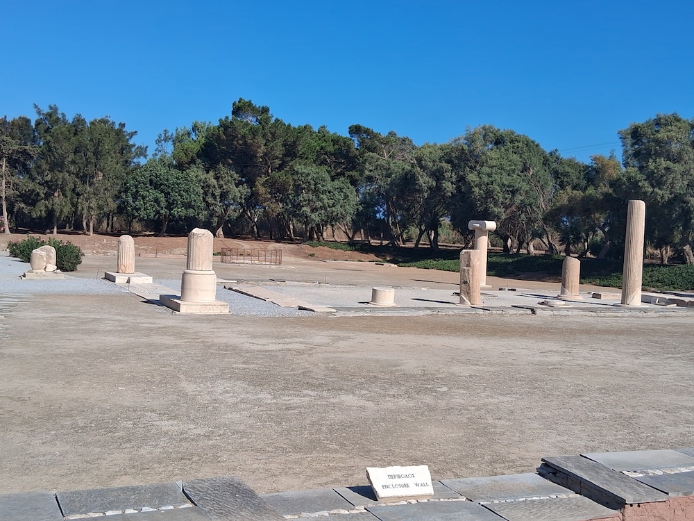 Resti del tempio di Dioniso a Yria