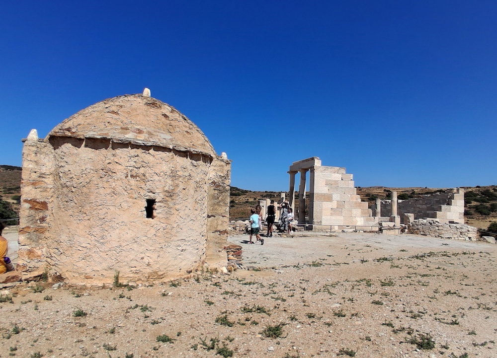Cappella cristiana accanto al tempio di Demetra, a Gyroulas