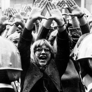 Manifestazione femminista a Roma nel 1977 square